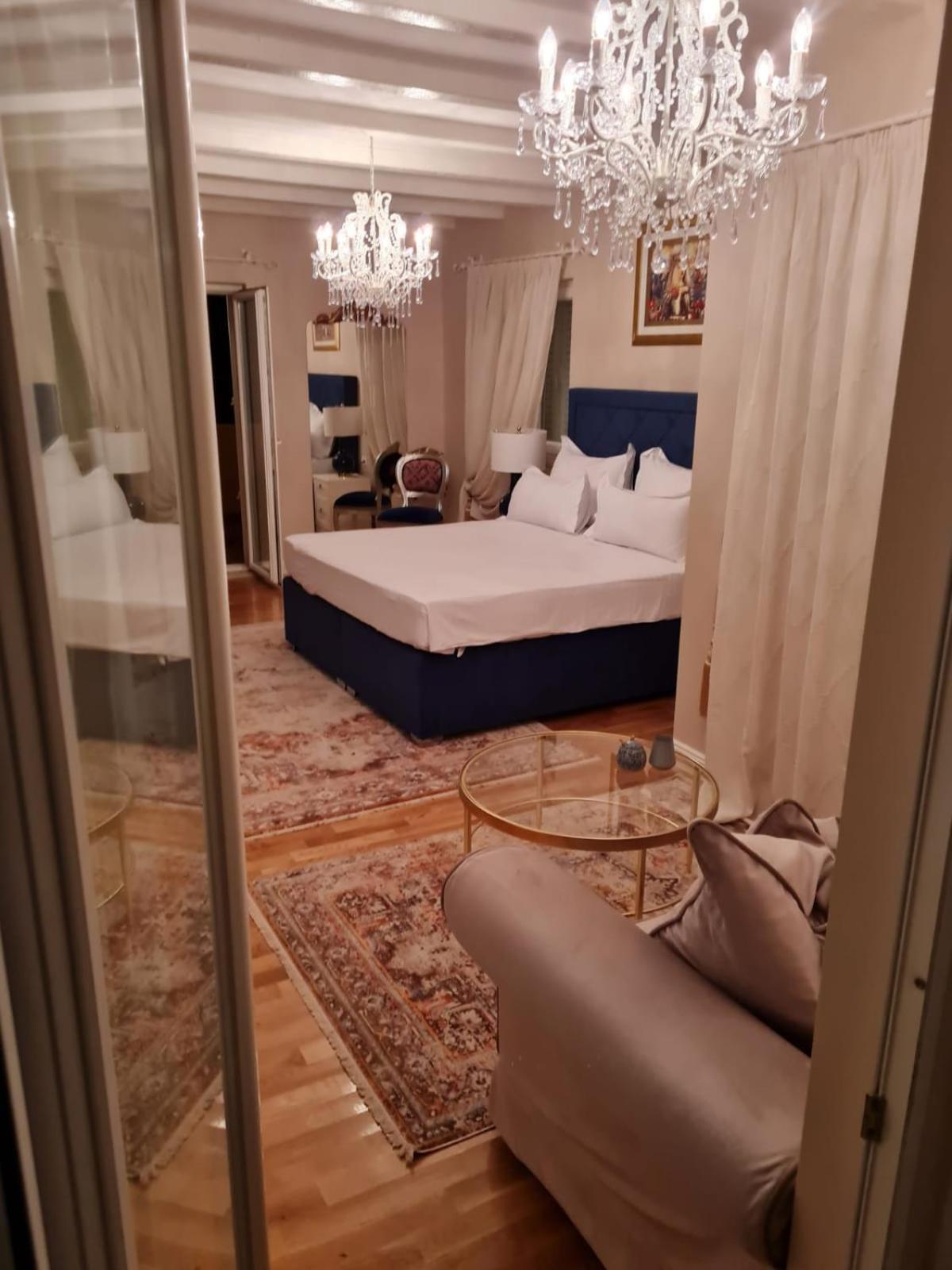 San Mihael Luxury Rooms 1 더갈포지 객실 사진